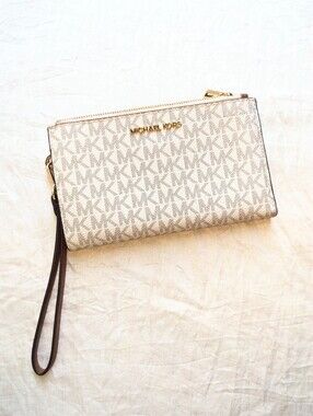 Michael Kors Double Zip Wallet